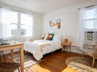 2733 Beverly Blvd #204, Los Angeles, CA 90057