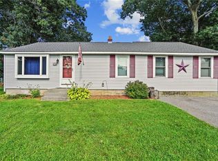 10 Narragansett Rd, Cumberland, RI 02864