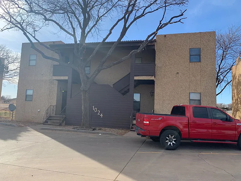 1024 Mockingbird Ln #A — Photo 1