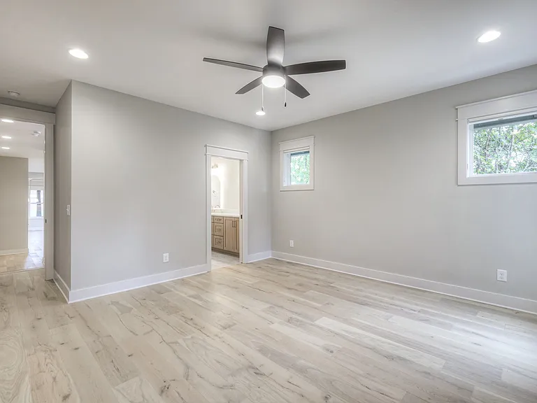 821 Acklen Ave — Photo 10