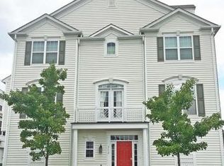 5112 Centreville Farms Rd, Centreville, VA 20120