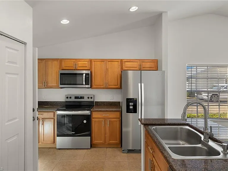 6254 Vista Garden Way #A — Photo 10