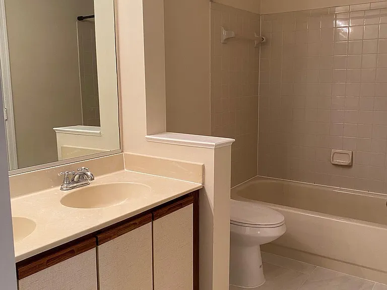 8569 Harvest View Ct — Photo 10