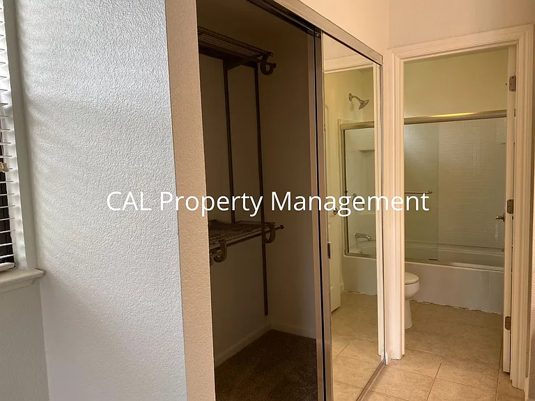405 Tyler Pl #P — Photo 6