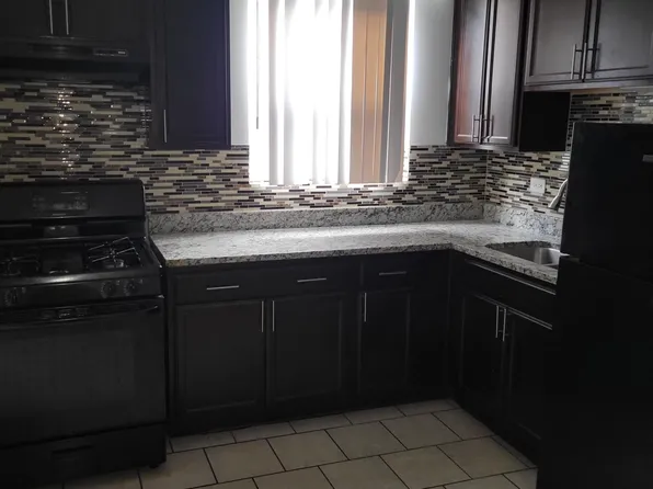 1513 E 74th Pl #1, Chicago, IL 60619