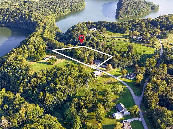 3rd image of 108 Devils Backbone Ln