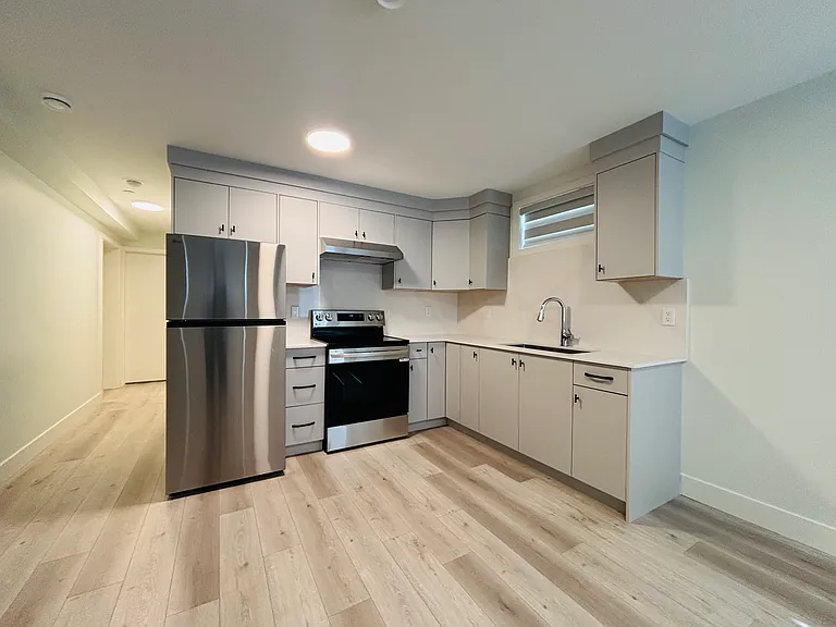 5561 Lancaster St #2 — Photo 7