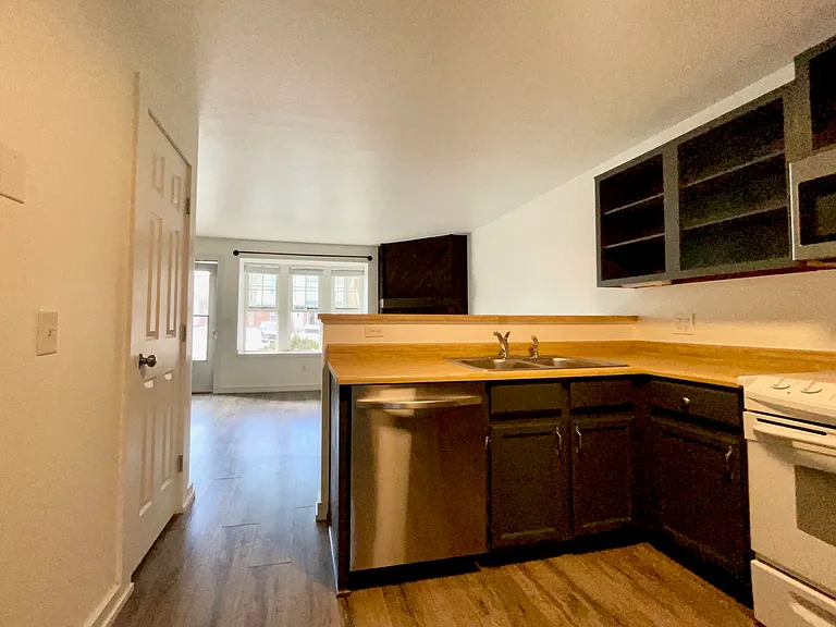 3062 W 107th Pl #F — Photo 4
