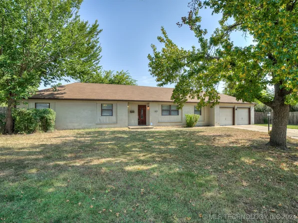 5921 E 44th St, Tulsa, OK 74135