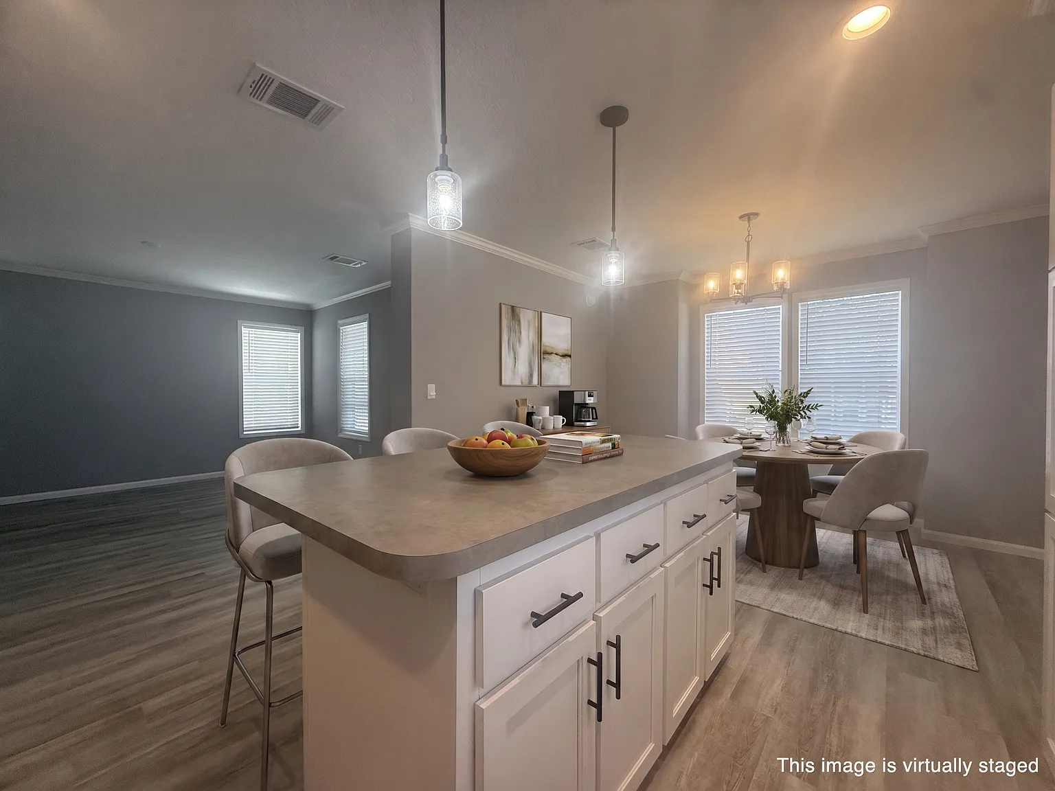 2 bed, 2.0 bath, 1344 sqft, $2,000 — Photo 2