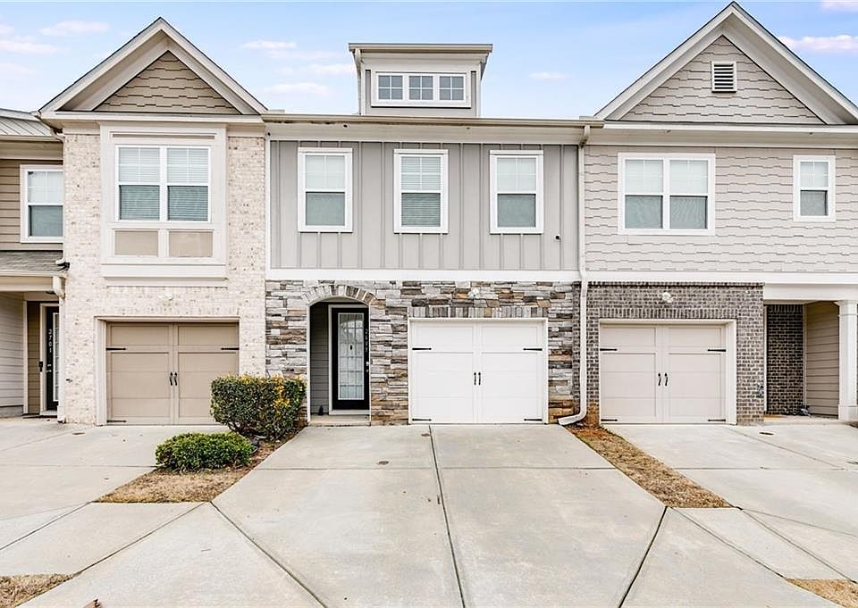 1st image of 2699 Avanti Way