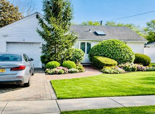 39 Laurel Hill Road, Valley Stream, NY