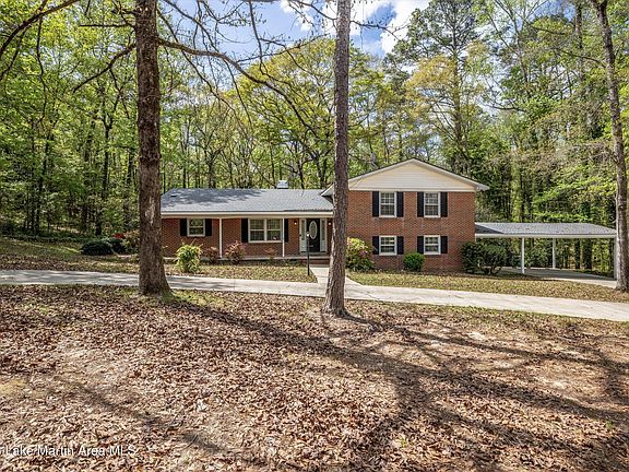 3rd image of 605 Noble Rd