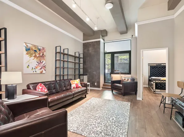310 East 46th Street image 1 of 10