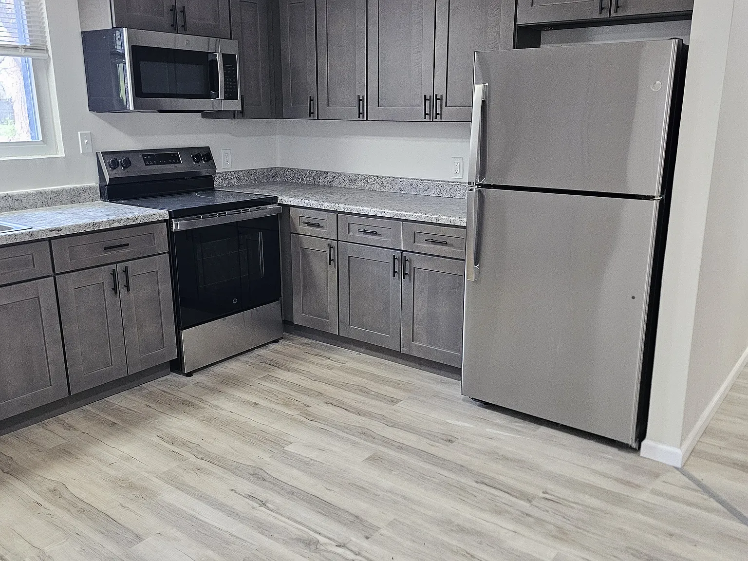 2 bed, 1200 sqft, $1,200 — Photo 2