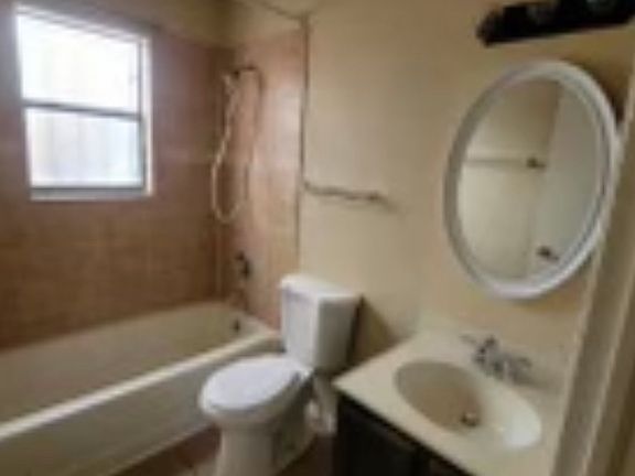 5th image of 11328 Tenaha Ave