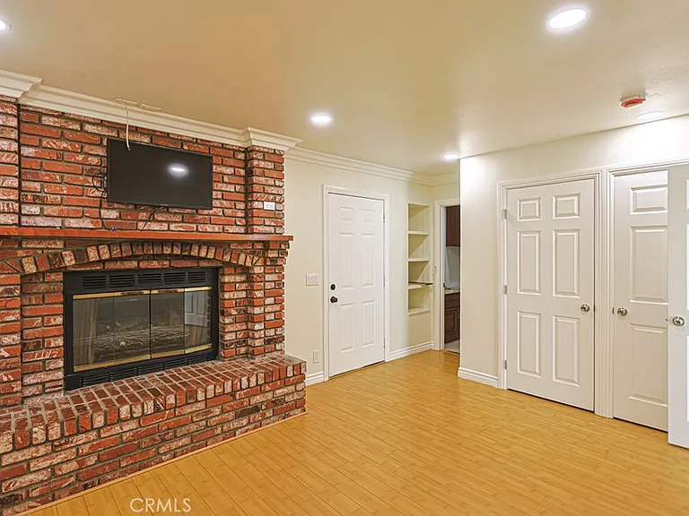 11851 Wisteria Ave — Photo 24