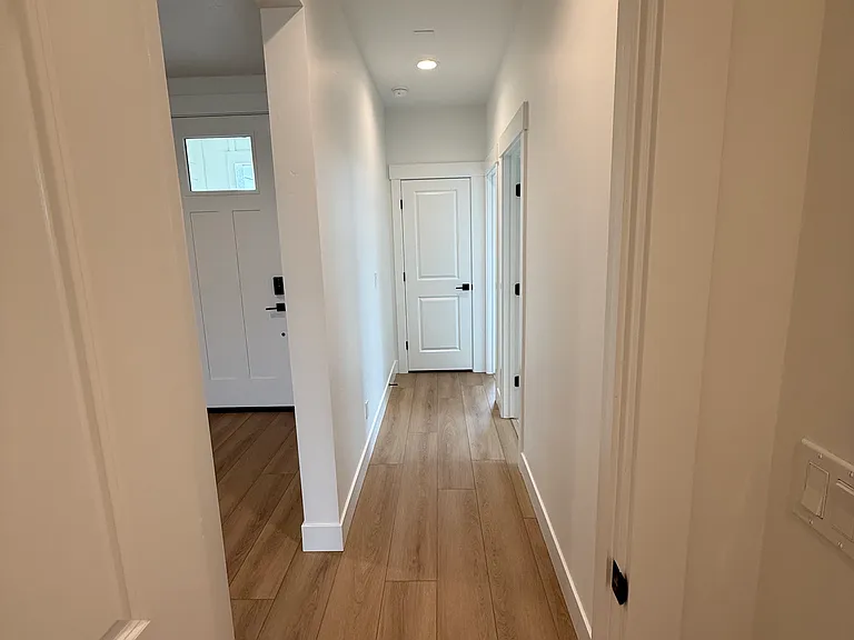 1481 N Burnam Ave — Photo 18