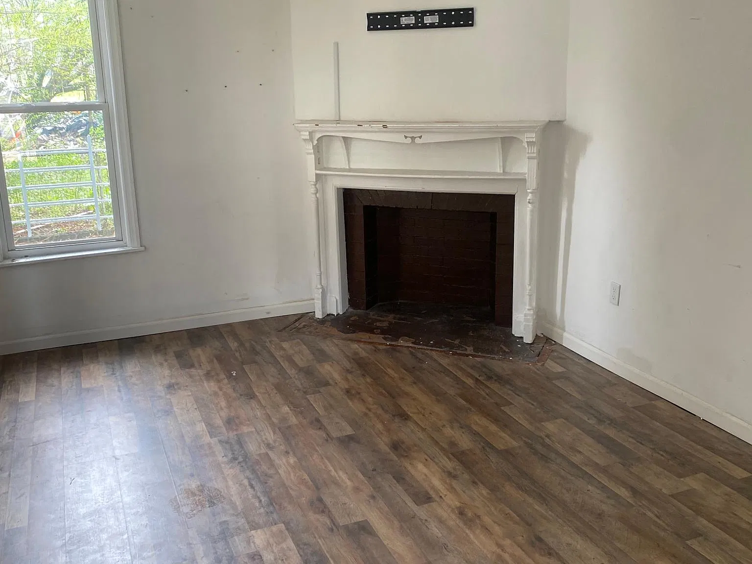 2 bed, 750 sqft, $3,100 — Photo 3