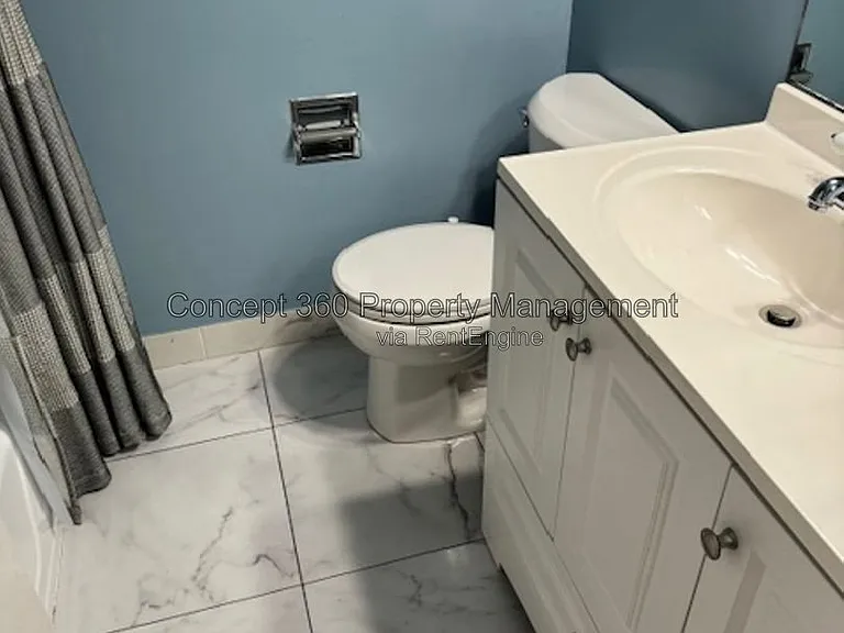 1604 E 2nd St #1H — Photo 28