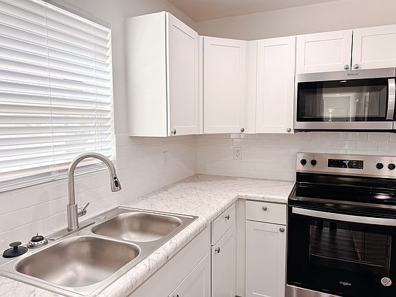 4th image of 614 Buncombe St