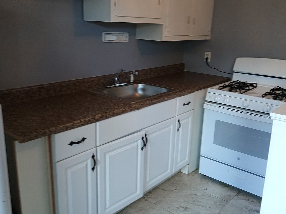 1st image of 6429 Kennedy Ave #3