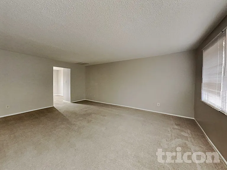 13215 N 42nd St — Photo 5