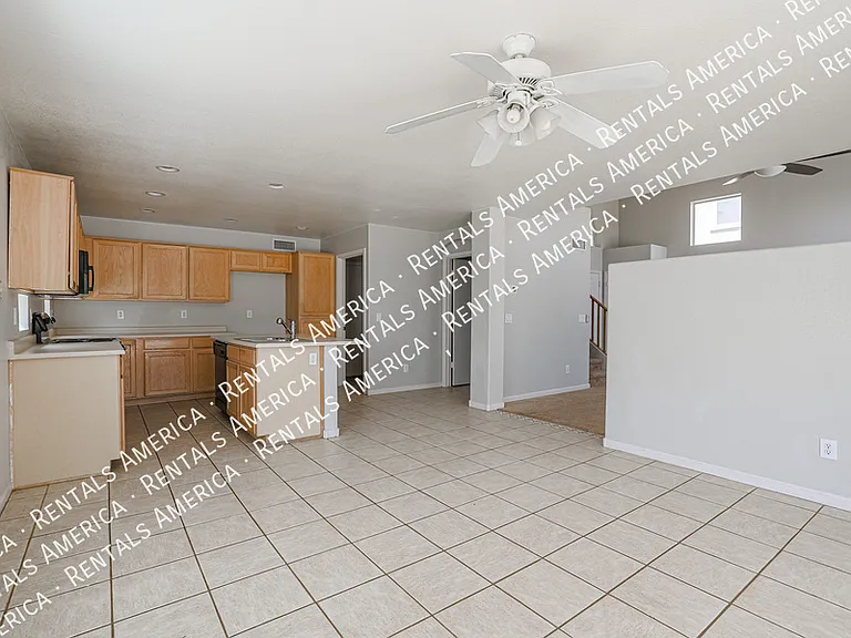 7441 W Fleetwood Ln — Photo 11
