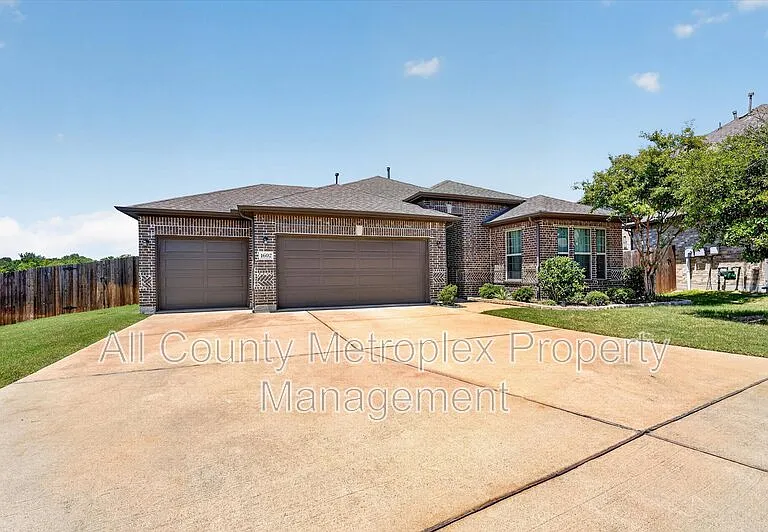 1602 Emerald Brook Ct — Photo 1
