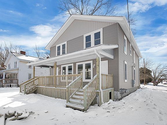 2nd image of 931-933 Lawrence Dr