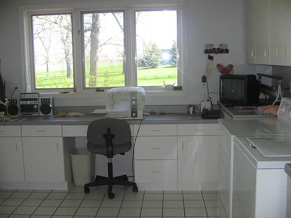 Sewing/Laundry room
