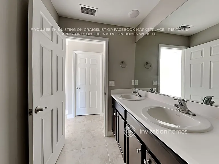 1030 Elmont St NW — Photo 16