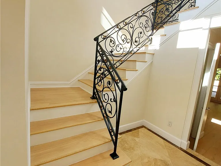 16545 Park Lane Cir — Photo 20