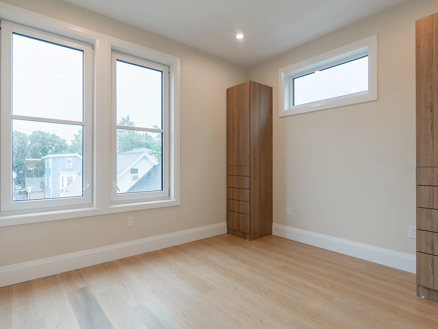 3 bed, $4,100 — Photo 2