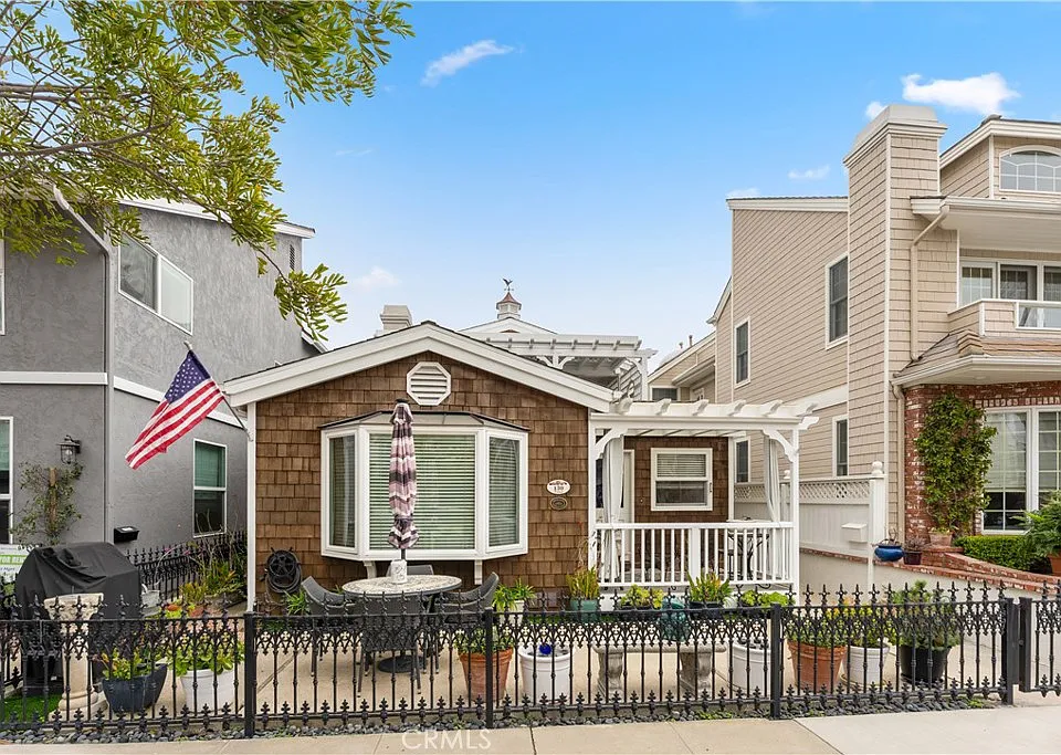 130 Topaz Ave #1/2