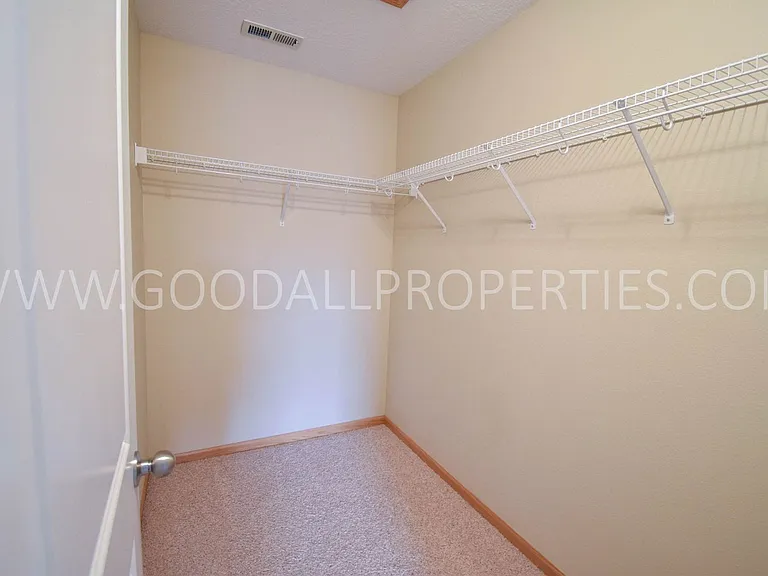 4319 153rd St — Photo 9