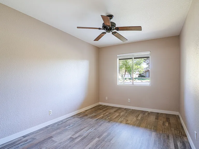 448 Tava Ln — Photo 9