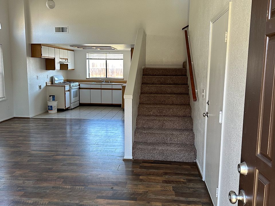 1st image of 2050 E Chelsea Ct