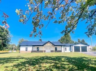 90 Old Morganfield Rd, Manitou, KY 42436