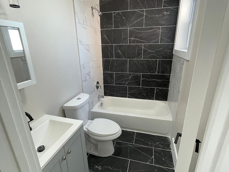2nd image of 190 Park St APT 3