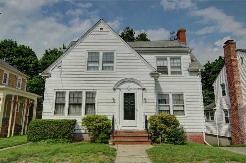 1st image of 120 Marbury Ave