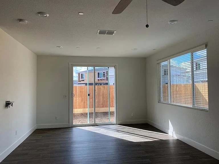 2454 Fidalgo Way — Photo 20