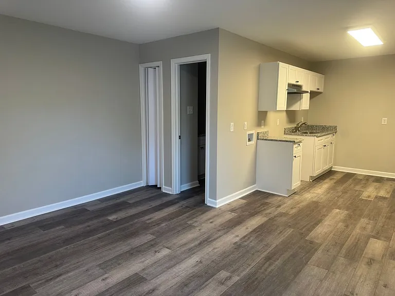 1114 Carroll St — Photo 5