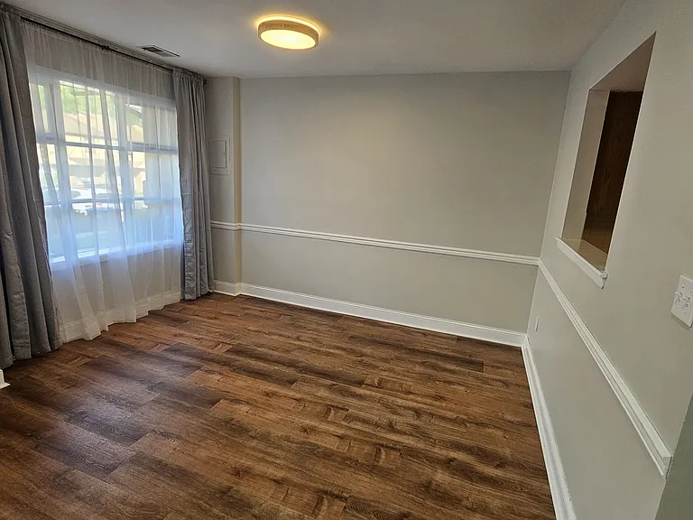 1258 Lisa Dr — Photo 10
