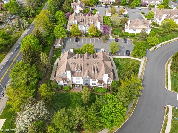 105 Old Farm Dr BLDG 1 #105, Allamuchy Twp., NJ 07838
