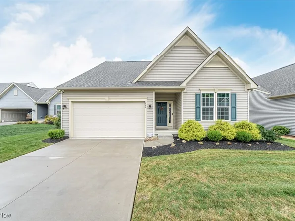 7584 Greenlawn Dr, North Ridgeville, OH 44039