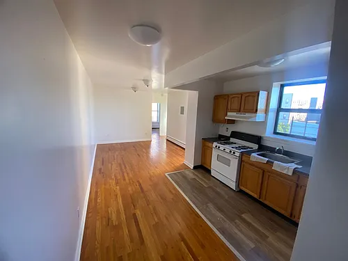 1530 Bryant Ave Photo 1