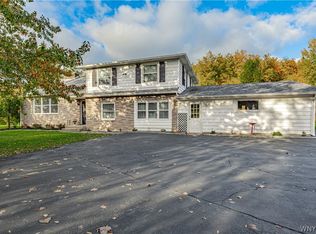 6326 Ward Rd, Sanborn, NY 14132