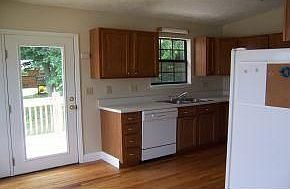 4th image of 1007 Phillip Drew Dr