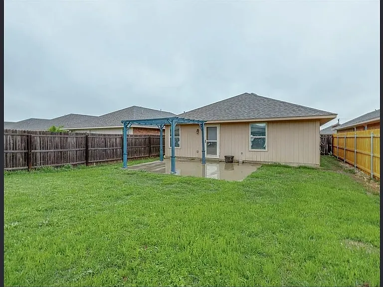 19725 Serenade Way — Photo 22